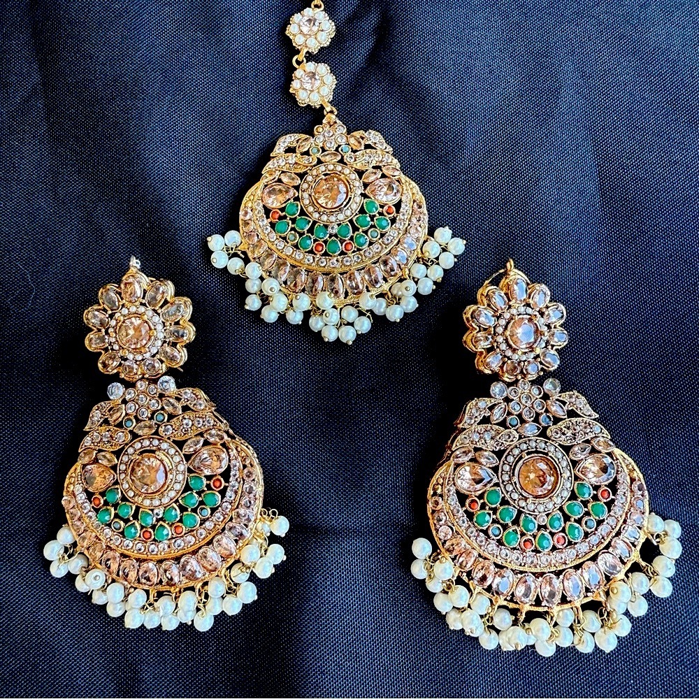 Gold and Green Indian/Pakistani-style Earrings and Tikka Set